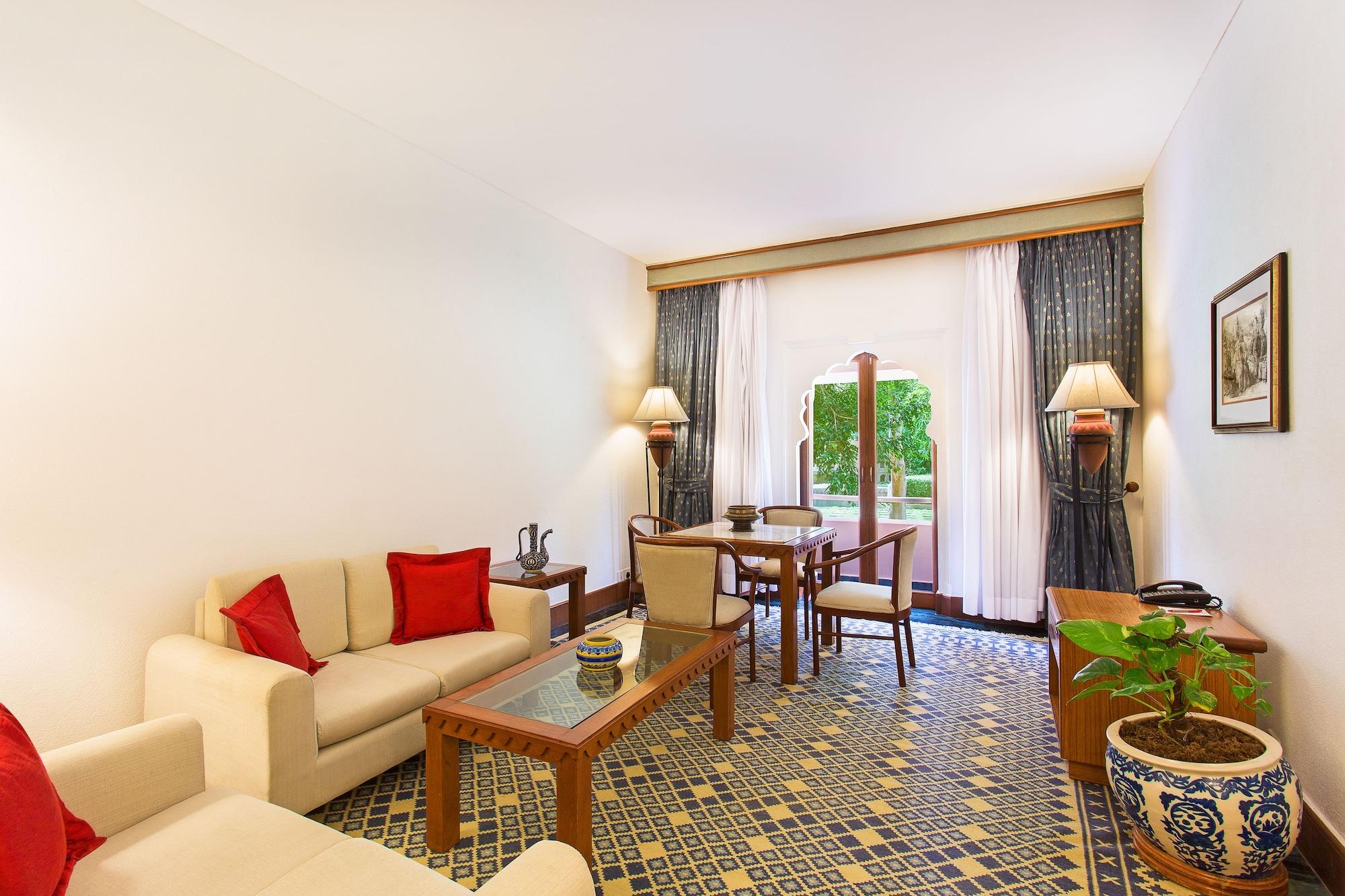 فندق ترايدنت جايبور المظهر الخارجي الصورة A living room at the hotel