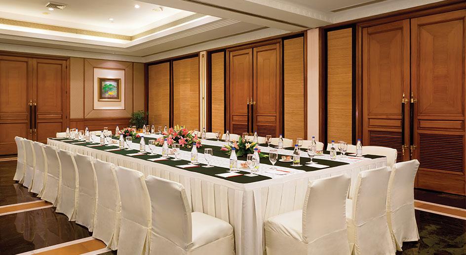 فندق ترايدنت جايبور المظهر الخارجي الصورة A meeting room at the Taj Bengal