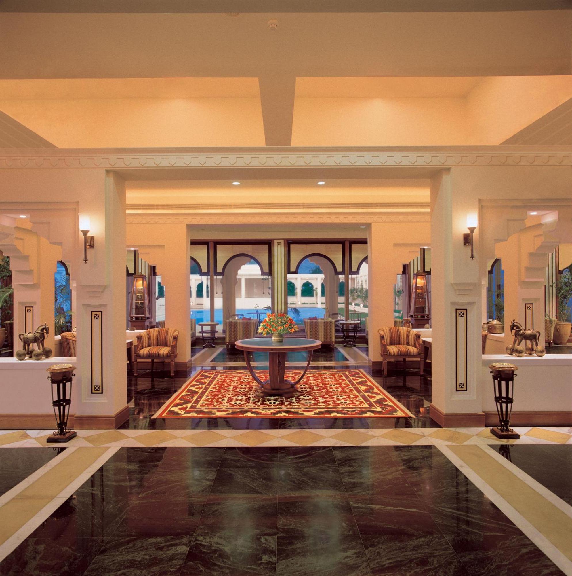 فندق ترايدنت جايبور المظهر الخارجي الصورة The lobby of the Taj Bengal